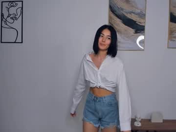 girl
        sue_kotara cam image #6257903