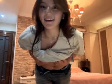 girl
        ashleyfarabee cam image #6761466