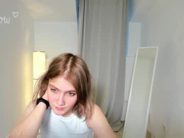 girl
        my_parisss cam image #237950