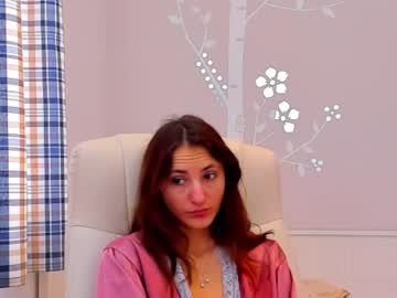 girl
        aniagray cam image #6021939