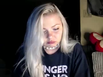 girl
        kipsy420 cam image #4295820