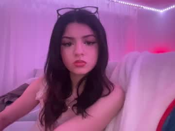 girl
        samantha1282 cam image #1732645