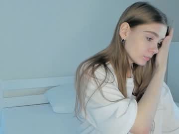 girl
        arky_b1y cam image #2830874