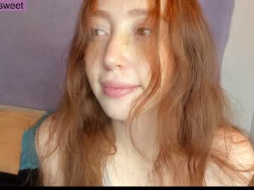 girl
        niilaa cam image #3141793