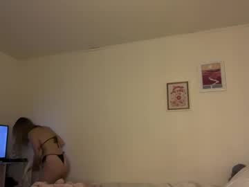 girl
        kynziee18 cam image #5534266