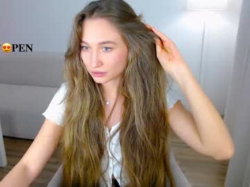girl
        ambertan1 cam image #5938141