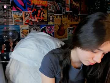 girl
        flirtykitty_ cam image #6318761