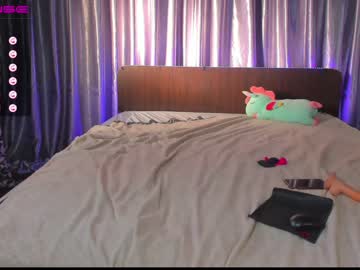 girl
        jesikalooove cam image #2193399