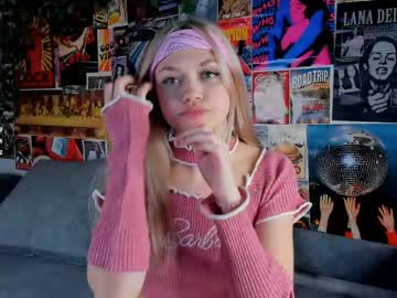 girl
        cutiebootiee cam image #6597596