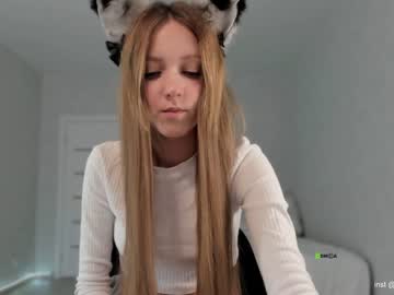 girl
        tadammary cam image #2279169