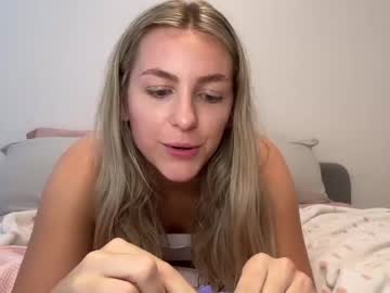 girl
        summerlovingg cam image #4602442