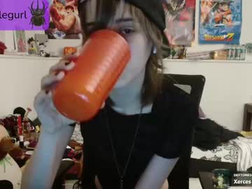 girl
        beetlegurl cam image #4940024