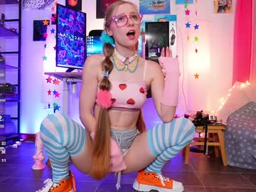 girl
        emmasky69 cam image #5840347