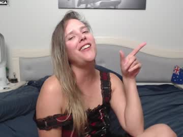 girl
        bluexstacey cam image #4392572