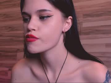 girl
        marykruz cam image #3051324