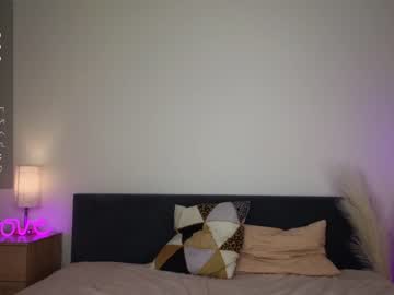 girl
        minnietammy cam image #3945036