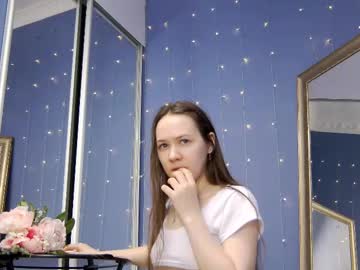 girl
        kriskras__ cam image #6378402