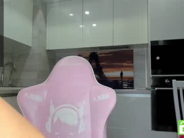 girl
        harriethudson cam image #3036545