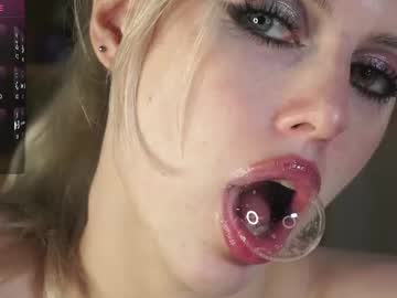 girl
        audreycarvin cam image #6544093