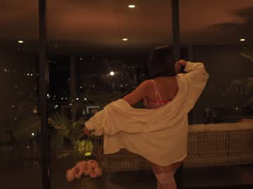 girl
        honeyco57 cam image #1959125