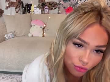 girl
        ari_02 cam image #3907039