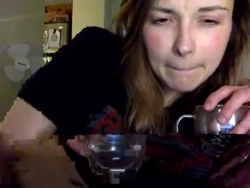 girl
        bakedmommy cam image #3059419