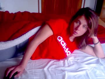 girl
        dulceyjohn cam image #1194551