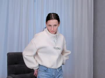 girl
        mariamfloor cam image #5936633