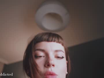 girl
        auddicted cam image #1324811