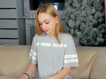 girl
        blondylilu cam image #582335