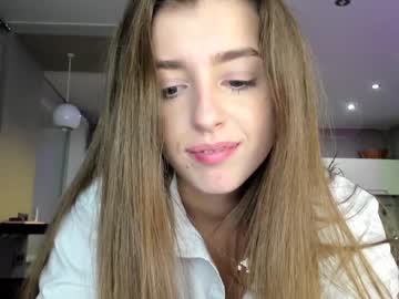 girl
        coy_amina_ cam image #59162