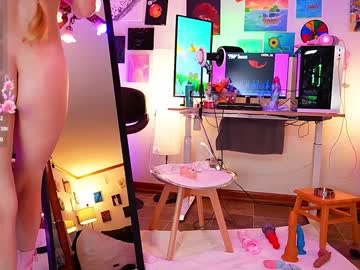 girl
        emmasky69 cam image #6756835