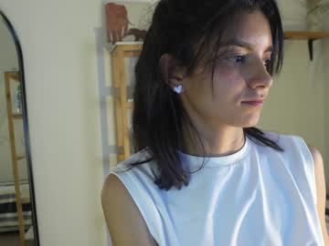 girl
        urcutelinda cam image #3762266