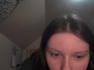 girl
        astridbaker69 cam image #3354559