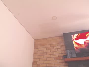 girl
        kendalltyler cam image #4010236