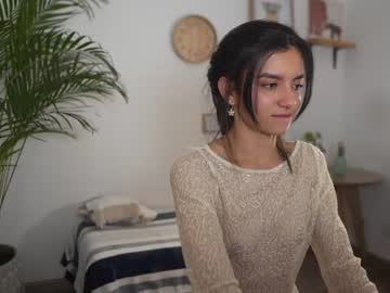 girl
        urcutelinda cam image #4162984
