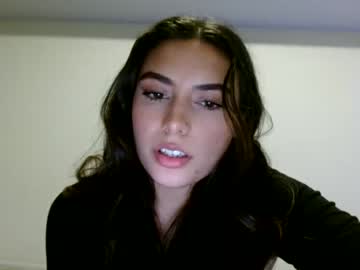 girl
        breezy6908 cam image #392393