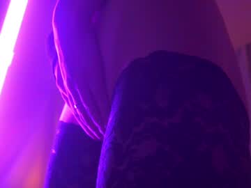 girl
        sunny_maria cam image #5769021