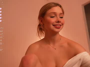 girl
        april_blush cam image #5752156