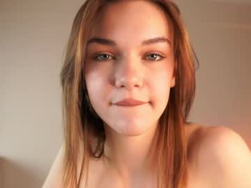 girl
        cwenbrayton cam image #6519094