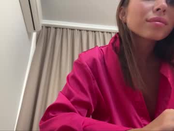 girl
        vivianna_mu cam image #1938150