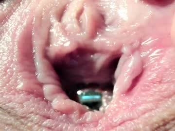 girl
        courtney_luv cam image #6052238
