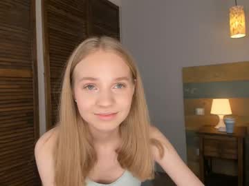 girl
        gemmagirling cam image #2351420