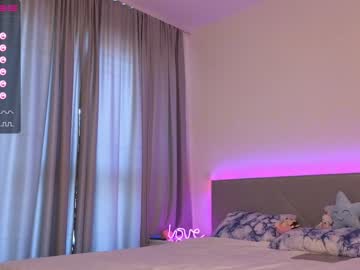 girl
        callme_star cam image #1932281