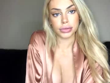 couple
        sloppyqueenuk cam image #758765