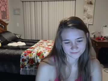 girl
        katynowhere cam image #2535260