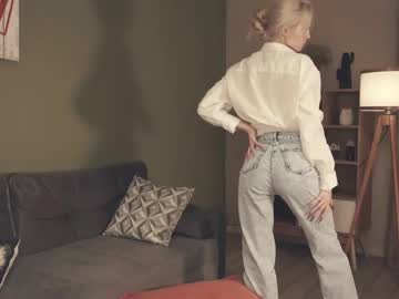 girl
        audreycarvin cam image #3601729