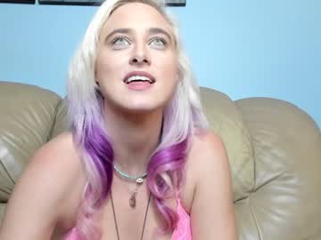 girl
        valthevixxon cam image #335544