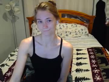 girl
        katynowhere cam image #5833784