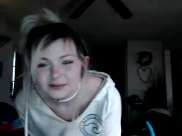 girl
        kipsy420 cam image #5715416